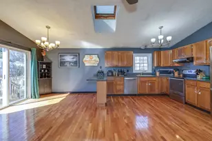 56 Hazelton Ct, Manchester, NH 03103 - Photo 16