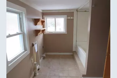 990 Oregon Road, Concord,  05906 - Photo 6