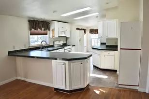 15 South Cranberry Ln, Rochester, NH 03867 - Photo 6