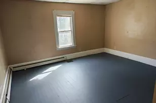 75 W Main St, Littleton, NH 03561 - Photo 2