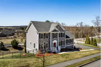 27 Scenic Drive, Manchester, NH 03104 - Photo 2