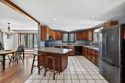 16  Berkeley Street, Pelham, NH 03076 - Photo 8