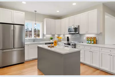 73 Driftwood Circle #28, Sandown, NH 03873 - Photo 4