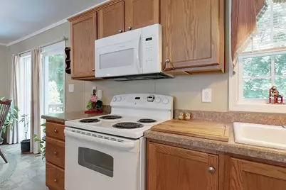 6 Mapleshade Drive, Nashua, NH 03062 - Photo 4