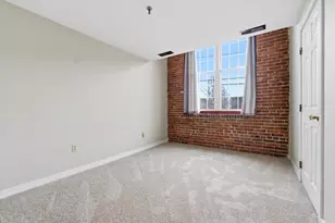 470 Silver St, Manchester, NH 03103 - Photo 14
