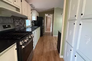 21 Bishop Ln, Epsom, NH 03234 - Photo 2