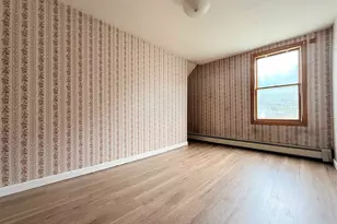 222 N Main St, Newport, NH 03773 - Photo 26