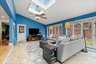 25 West Dr, Bedford, NH 03110 - Photo 20