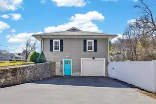 9 Dawson Ave, Salem, NH 03079 - Photo 4
