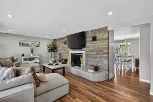 9 Dawson Ave, Salem, NH 03079 - Photo 8