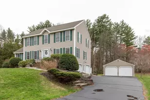 14 Ganley Dr, Salem, NH 03079 - Photo 2