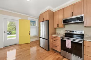 75 Highland St, Plymouth, NH 03264 - Photo 6