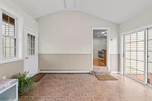 14 Beaver St, Nashua, NH 03063 - Photo 4