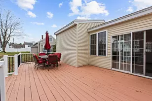 14 Beaver St, Nashua, NH 03063 - Photo 2
