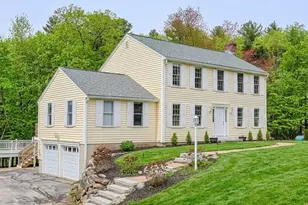 10 Dawn St, Salem, NH 03079 - Photo 2