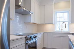 136 Locust St, Dover, NH 03820 - Photo 6