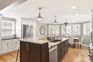 34 Shore Dr, Salem, NH 03079 - Photo 4