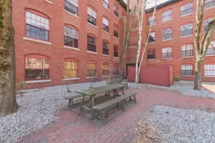 335 Cypress St, Manchester, NH 03103 - Photo 38