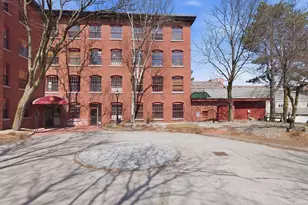 335 Cypress St, Manchester, NH 03103 - Photo 2