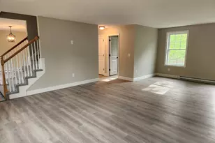 10 Phyllis Ave, Raymond, NH 03077 - Photo 8