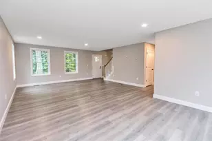 10 Phyllis Ave, Raymond, NH 03077 - Photo 10