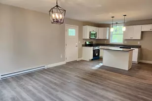 10 Phyllis Ave, Raymond, NH 03077 - Photo 6