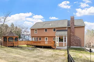 17 Bicentennial Dr, Nashua, NH 03062 - Photo 32