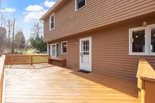 17 Bicentennial Dr, Nashua, NH 03062 - Photo 34