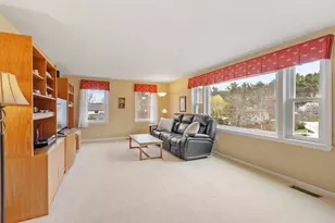 17 Bicentennial Dr, Nashua, NH 03062 - Photo 16