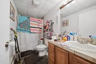 1268 Hanover St, Manchester, NH 03104 - Photo 18