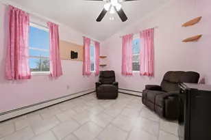 1268 Hanover St, Manchester, NH 03104 - Photo 32
