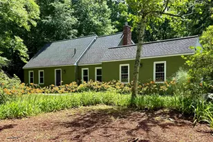 26 Wedgewood Dr, Londonderry, NH 03053 - Photo 2