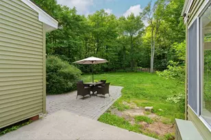 26 Wedgewood Dr, Londonderry, NH 03053 - Photo 28