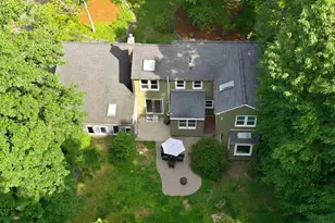 26 Wedgewood Dr, Londonderry, NH 03053 - Photo 1