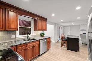 26 Wedgewood Dr, Londonderry, NH 03053 - Photo 8