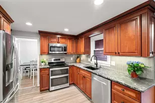 26 Wedgewood Dr, Londonderry, NH 03053 - Photo 8