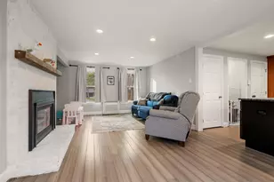 26 Wedgewood Dr, Londonderry, NH 03053 - Photo 14