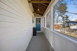 31 Hill St, Dover, NH 03820 - Photo 8