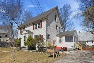 31 Hill St, Dover, NH 03820 - Photo 2