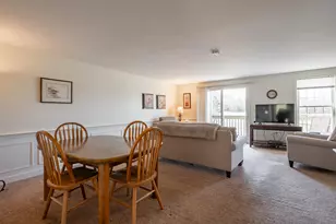 8 Veterans Rd, Amherst, NH 03031 - Photo 6