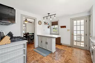 597 Central St, Manchester, NH 03103 - Photo 6