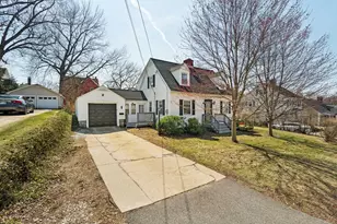 597 Central St, Manchester, NH 03103 - Photo 2
