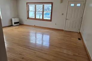 1 Marsh Hl Cir, Tilton, NH 03276 - Photo 4