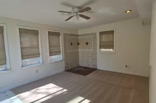 9 Moe St, Nashua, NH 03062 - Photo 4