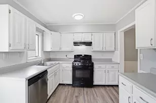 41 Dewey St, Manchester, NH 03103 - Photo 16