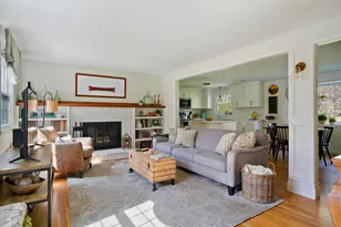 45 Gault Rd, Bedford, NH 03110 - Photo 4