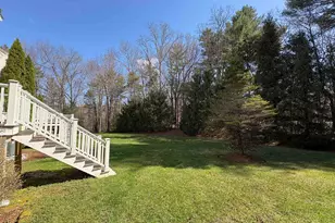 19 Mulberry Ln, Amherst, NH 03031 - Photo 10
