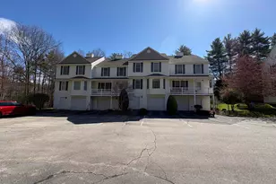 19 Mulberry Ln, Amherst, NH 03031 - Photo 2