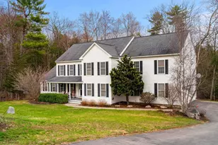 7 Samantha Ave, Raymond, NH 03077 - Photo 2