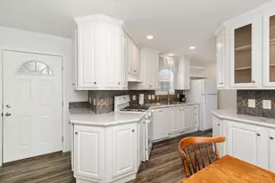 4 Trailerhome Dr, Salem, NH 03079 - Photo 10